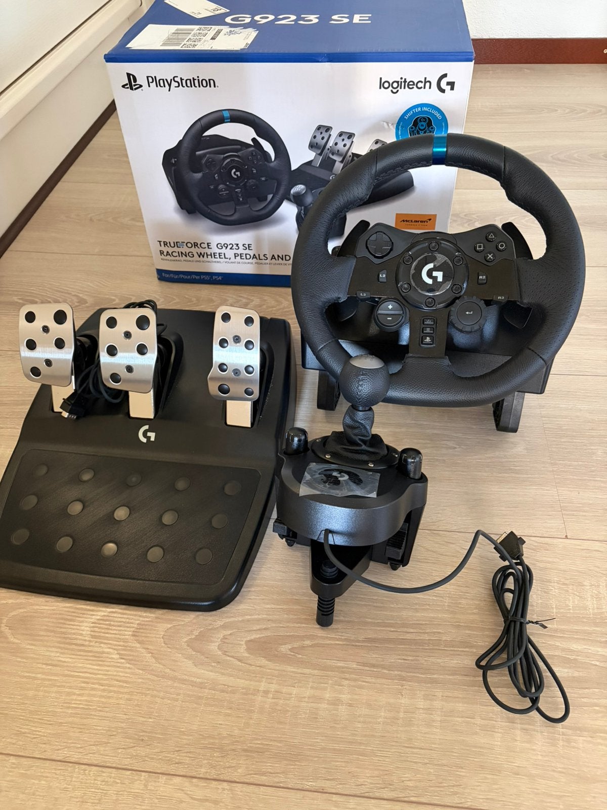 Logitech g923 met schakelpook en the crew motorfest, Spelcomputers en Games, Ophalen of Verzenden, Nieuw, Stuur of Pedalen, PlayStation 4