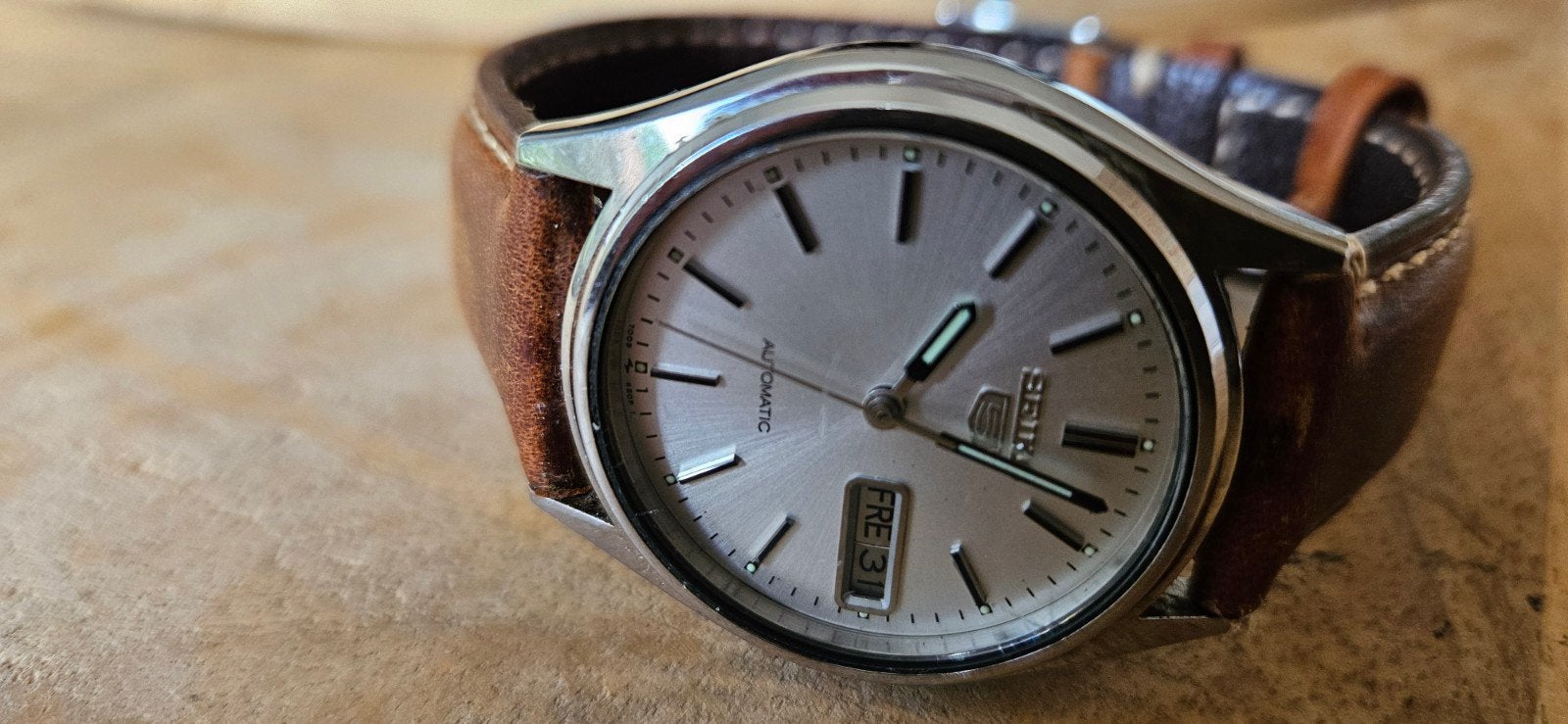 Seiko 5 Automatic Day Date met Leren Bandje, Seiko, Staal, Polshorloge, Ophalen of Verzenden