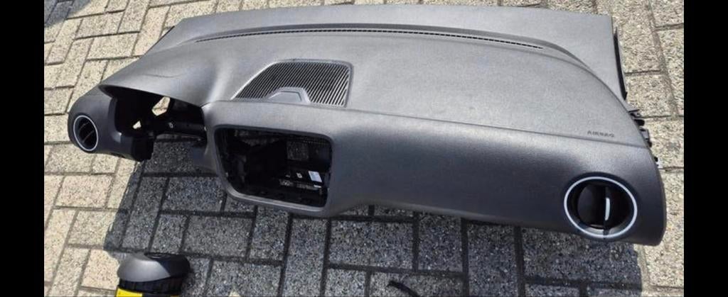 Dashboard volkswagen up citigo mii, Auto-onderdelen, Ophalen of Verzenden, Volkswagen, Motorkap
