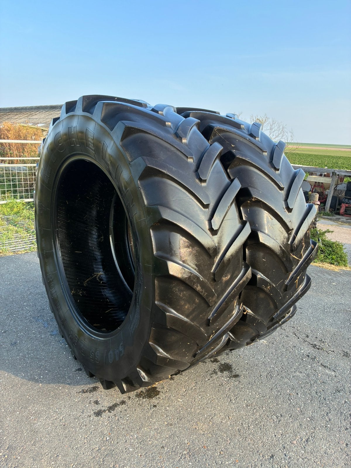 Michelin xm108 540/65r38 & 540/65r30, Ophalen