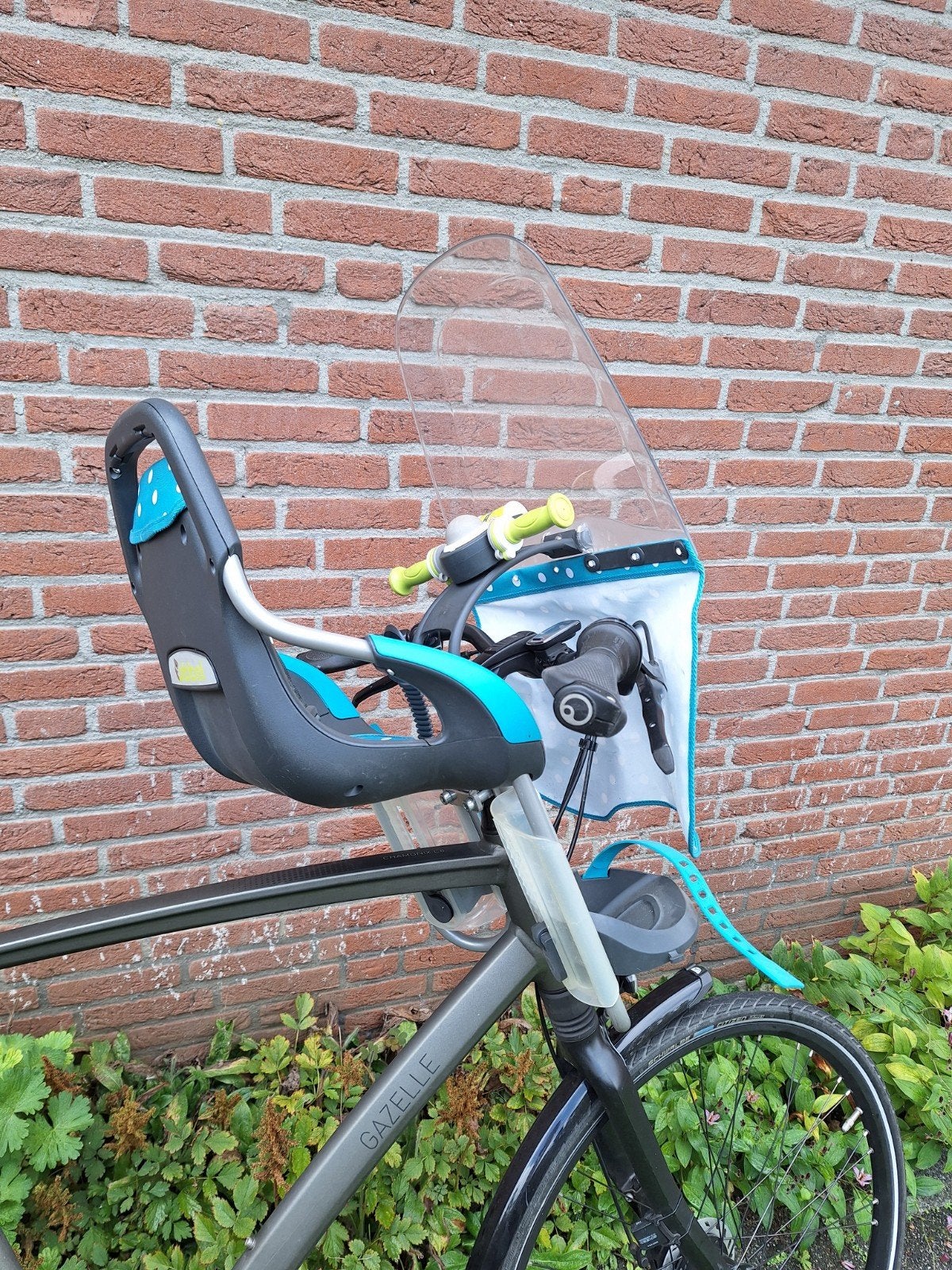 Qibbel fietsstoeltje voor zitje, Fietsen en Brommers, Fietsen | Dames | Moederfietsen, Ophalen, 1 zitje, Overige merken, Windscherm