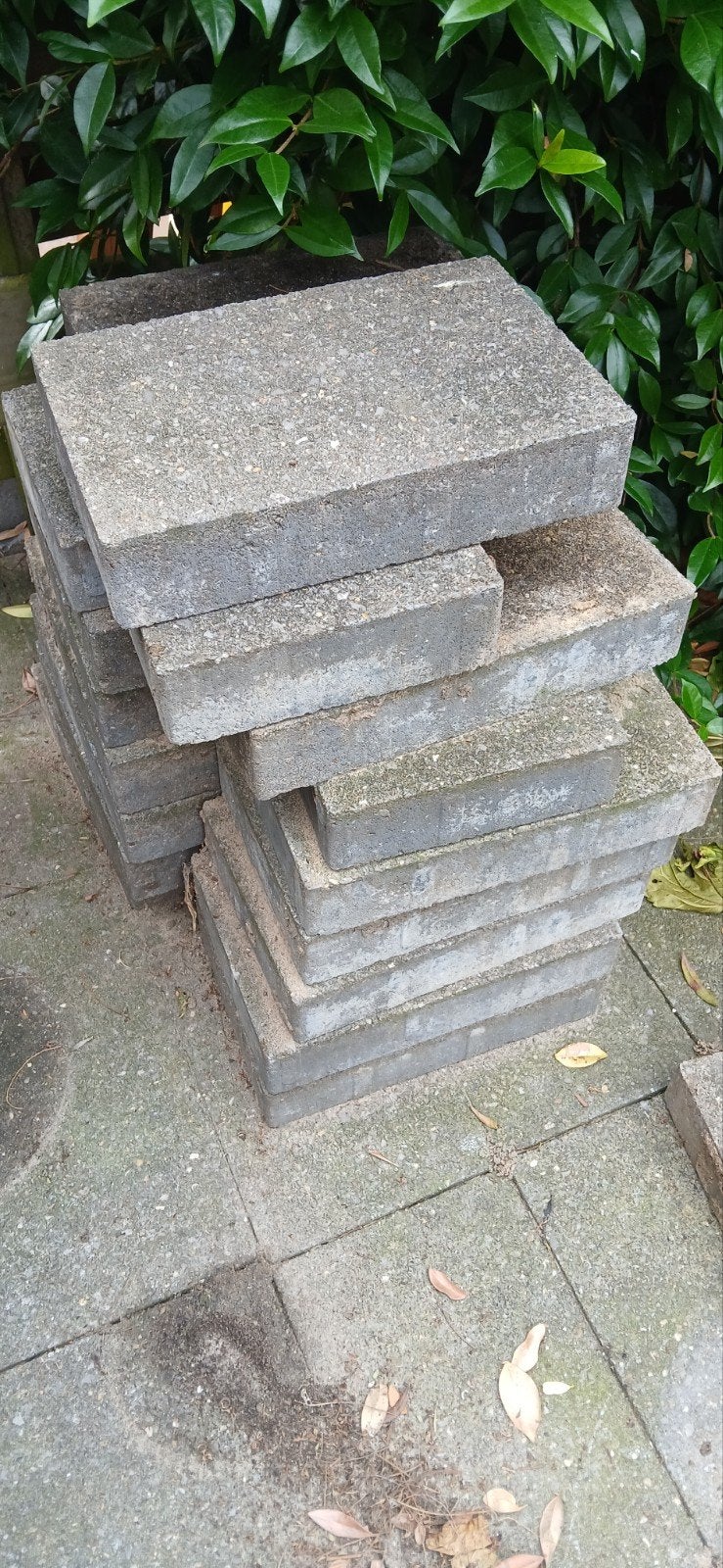 Gebruikte betontegels voor terras of pad, Tuin en Terras, Tegels en Klinkers, Ophalen, Gebruikt, Minder dan 5 m², Beton