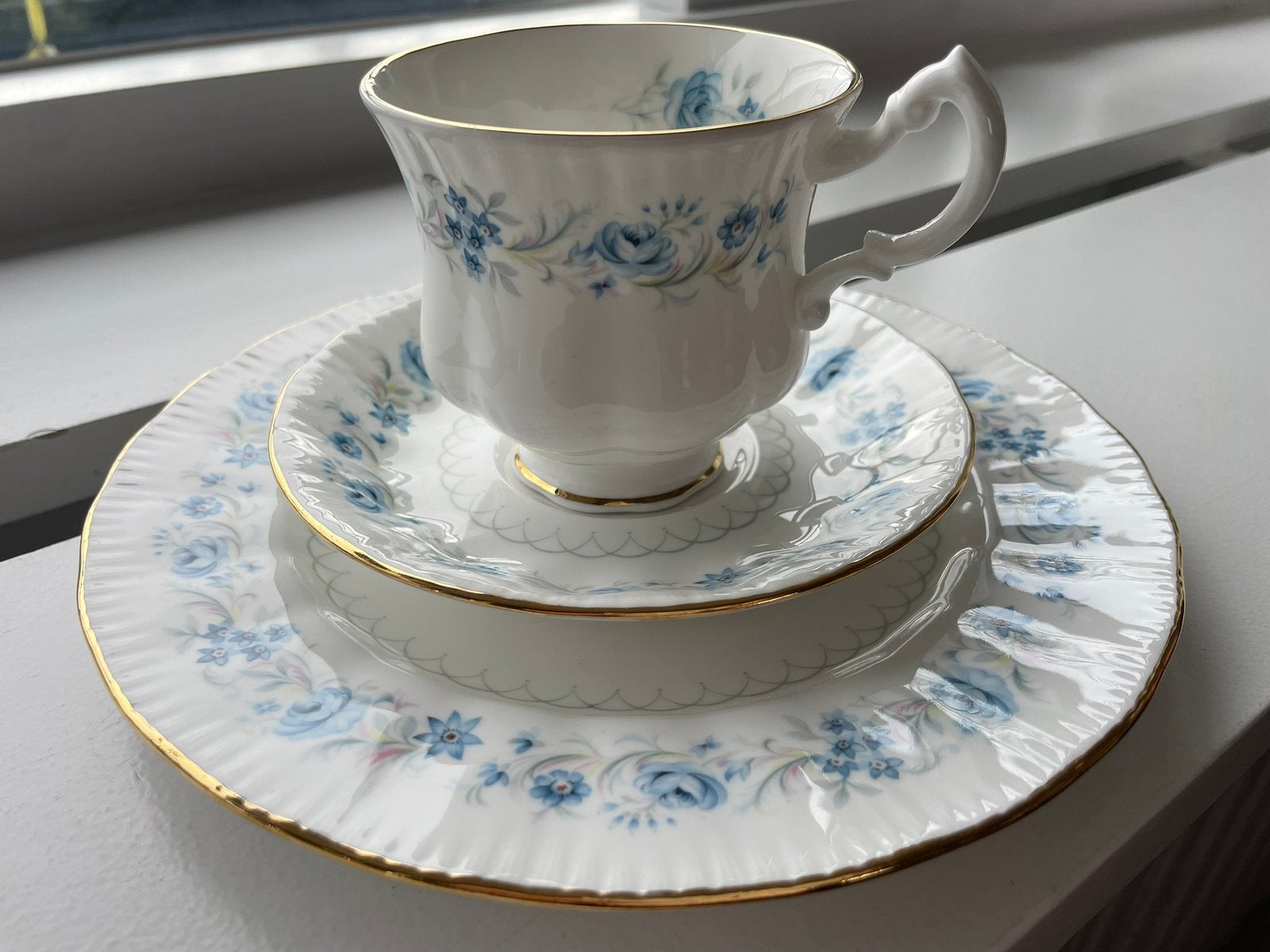 Ontbijtservies/theeservies  Bone China vintage Royal Malvern, Antiek en Kunst, Ophalen