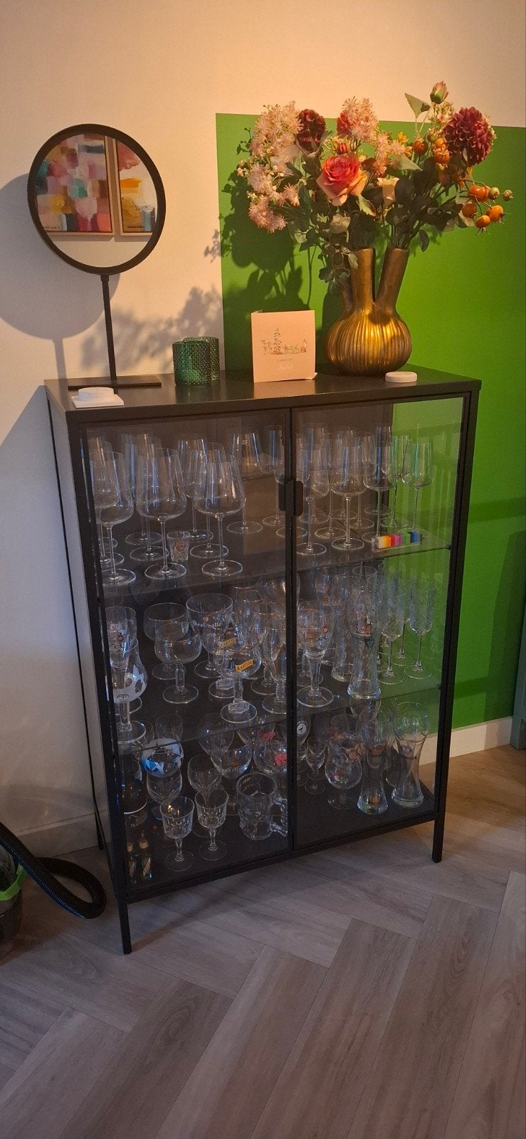 IKEA RUDSTA vitrinekast, Huis en Inrichting, Ophalen, Met deur(en), Modern, Industrieel, 100 tot 150 cm