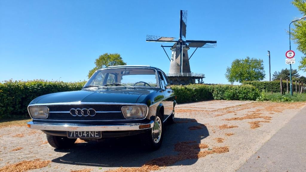 Audi 100 1970 Groen, Auto's, Audi, 4 cilinders, Overige bekleding, Origineel Nederlands, Overige kleuren