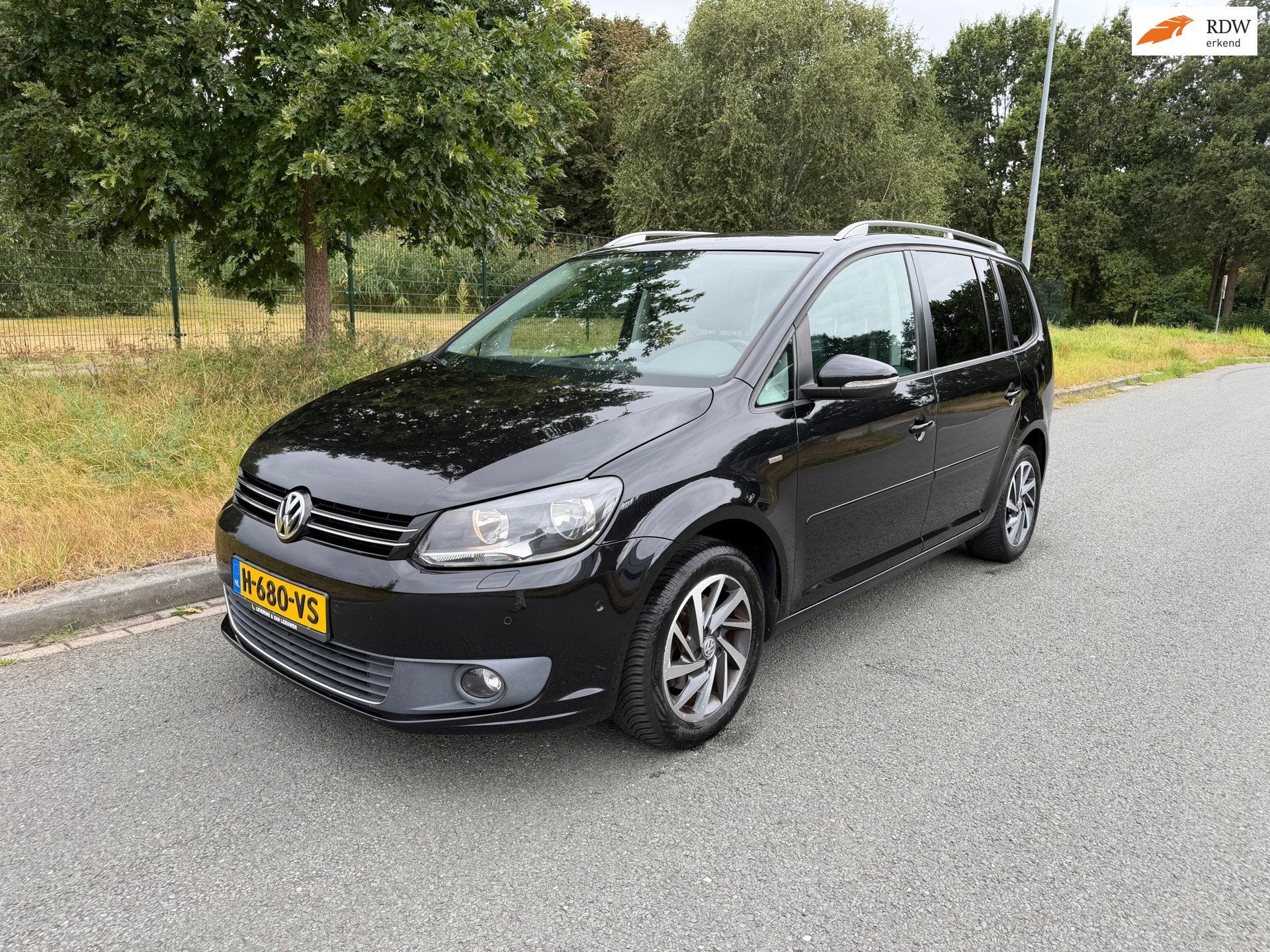 Volkswagen Touran 1.2 TSI Highline BlueMotion ketting set vv, Auto's, Voorwielaandrijving, Gebruikt, Handgeschakeld, Geïmporteerd