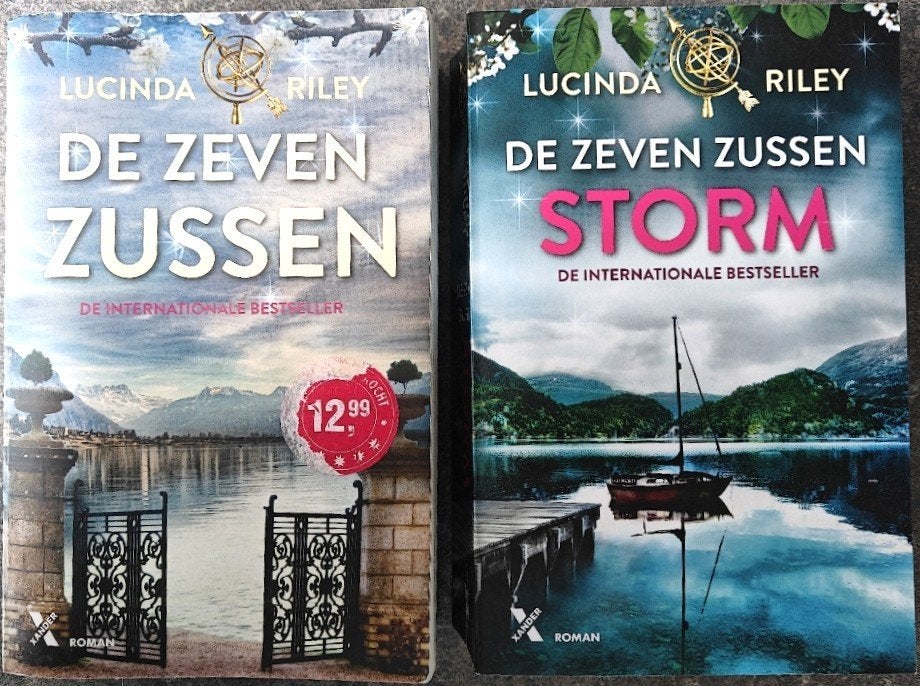 Lucinda Riley: DE ZEVEN ZUSSEN (dl 1), STORM (dl 2)., Boeken, Ophalen of Verzenden, Zo goed als nieuw