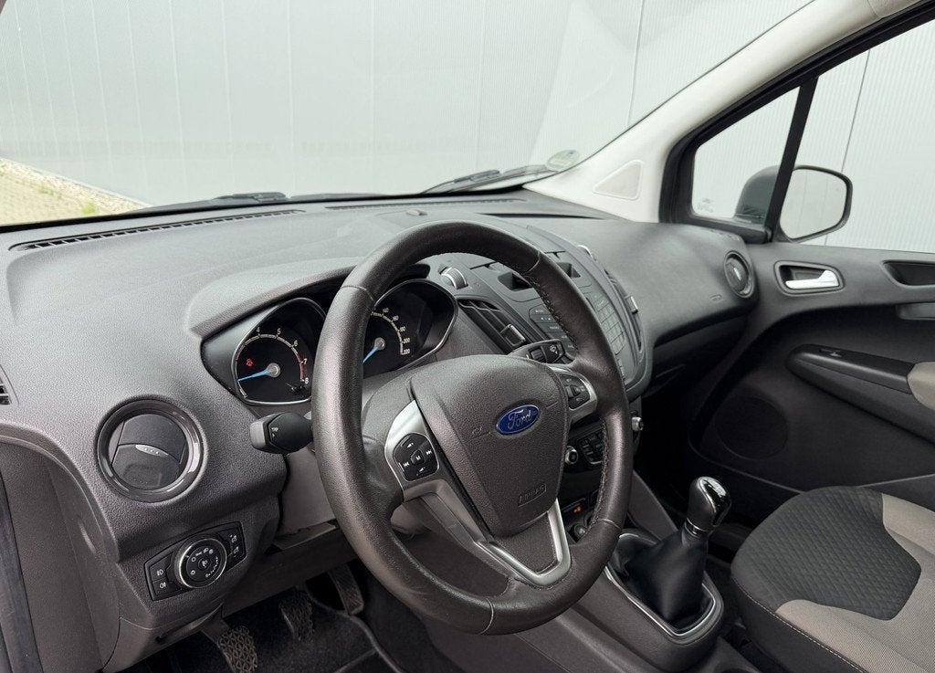 Ford TOURNEO COURIER 1.0 Ecoboost Titanium 101PK Cruise, Auto's, Ford, Voorwielaandrijving, Gebruikt, Euro 6, Bedrijf