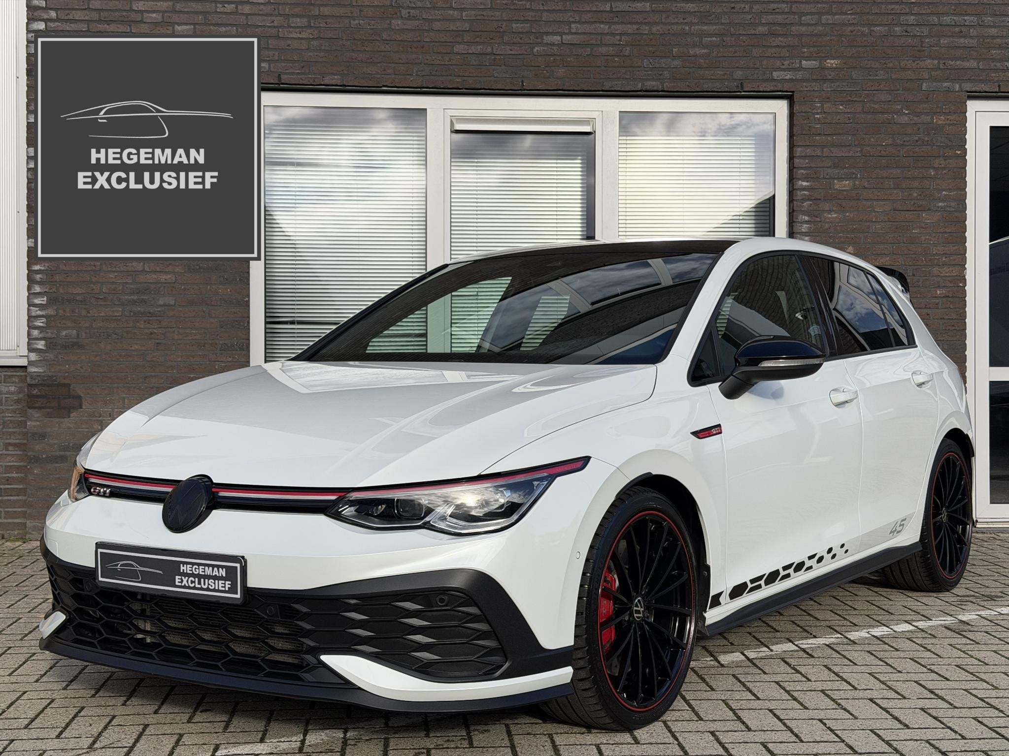 Volkswagen Golf 2.0 TSI GTI CLUBSPORT 45 | AKRA | H/K | IQ |, 15 km/l, Gebruikt, Wit, Bedrijf