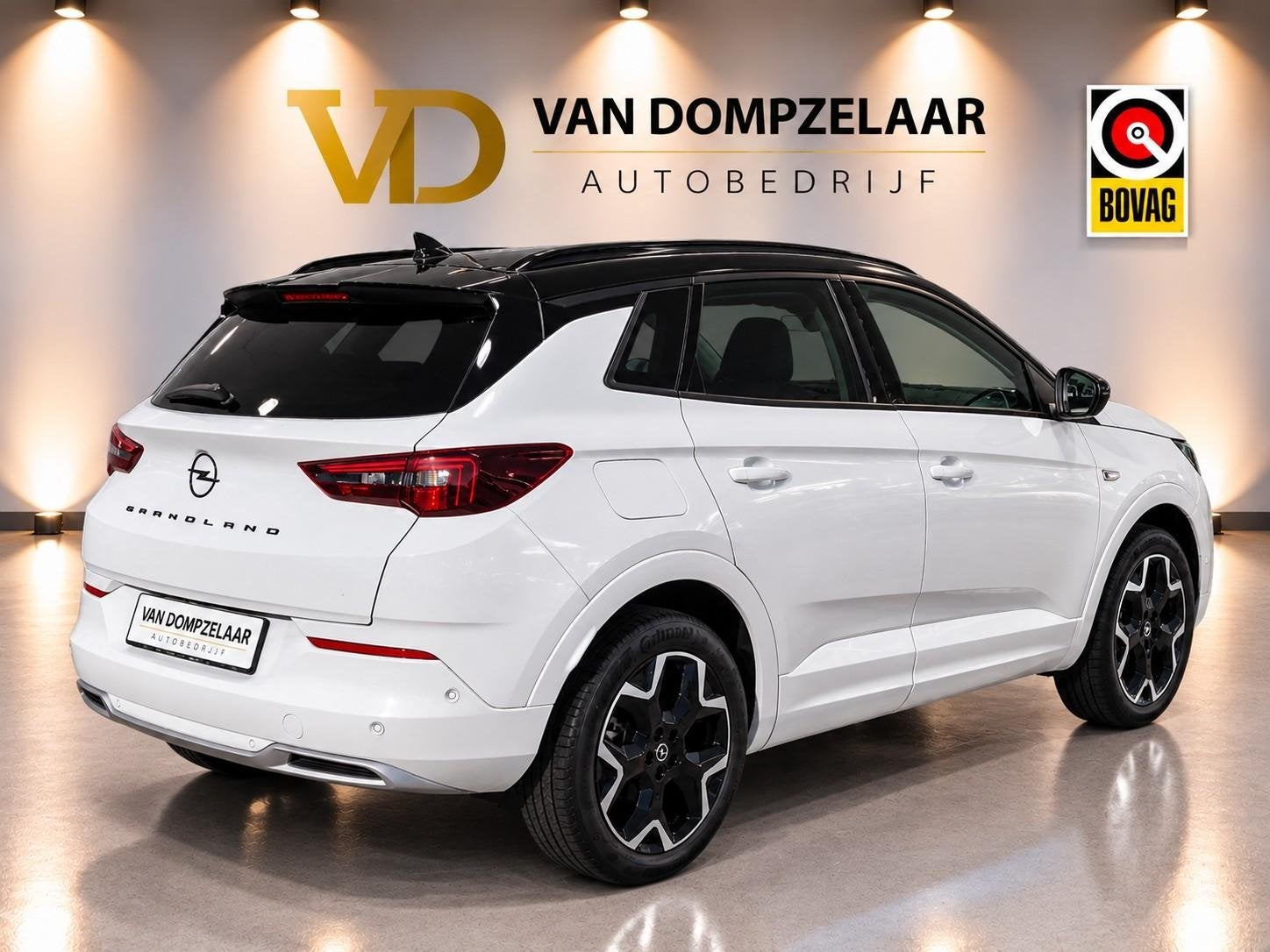 Opel Grandland 1.6 Turbo Plug-In Hybrid 4x4 Ultimate 300PK /, Auto's, Euro 6, 4 cilinders, 1776 kg, Wit