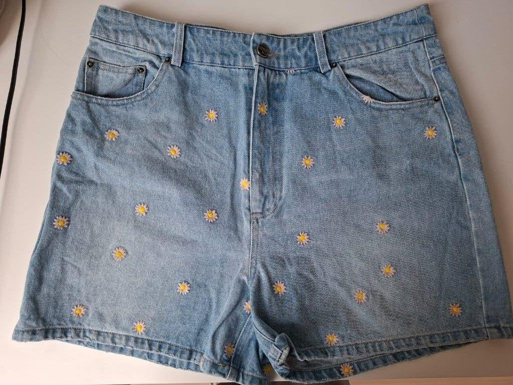 Korte denim broek van Anna van Toor - maat L, Kleding | Dames, Maat 38/40 (M), Blauw, Ophalen of Verzenden, Zo goed als nieuw