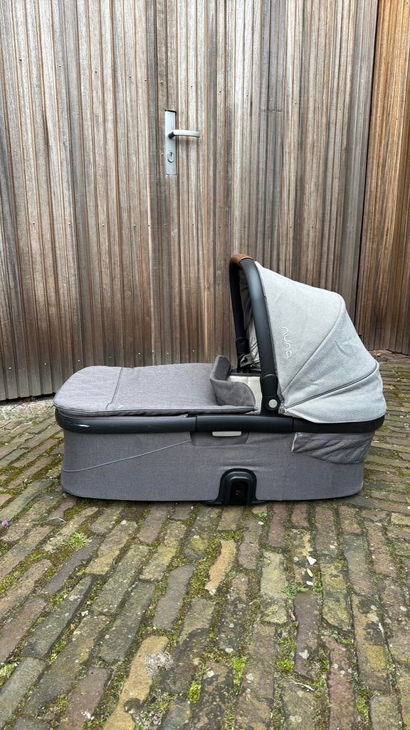 Nuna Demi Grow kinderwagen reiswieg, Zo goed als nieuw, Met reiswieg, Ophalen, Kinderwagen