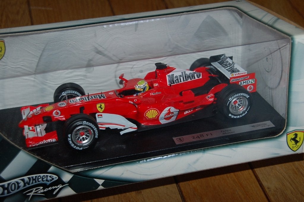 1:18 FERRARI F1 248F1 Marlboro Massa Hotwheels WRH, Verzenden, Zo goed als nieuw, Auto, Hot Wheels