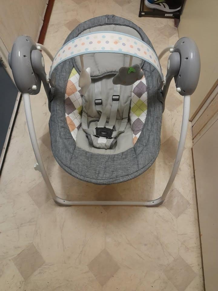 Little World babyschommel Met TrueSpeed En SpeelBoog € 15, Overige merken, Gebruikt, Schommelstoel, Verstelbaar