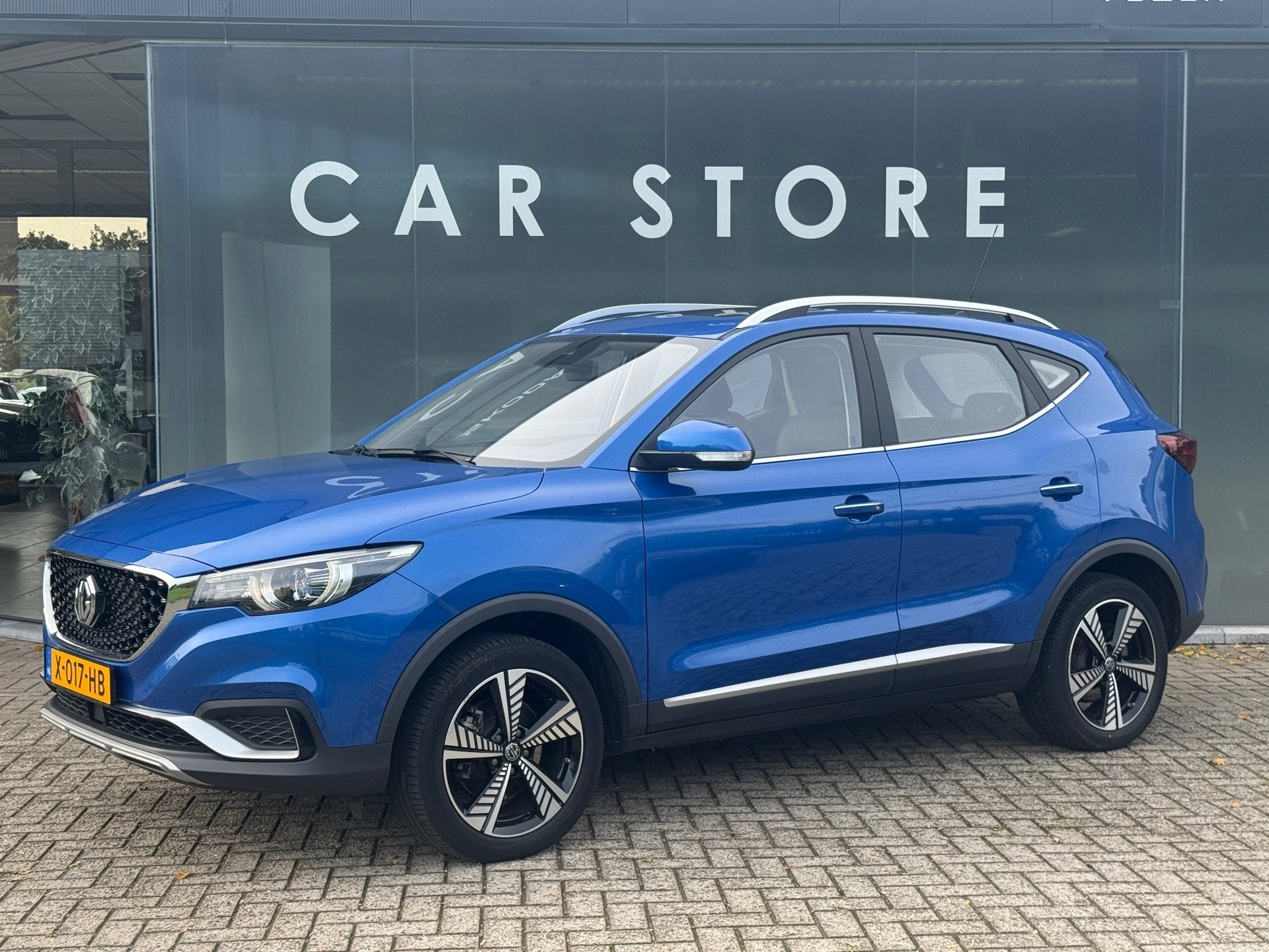 MG MG ZS EV Luxury 45 kWh 96% SOH PANORAMADAK|CAMERA|STOELVE, Auto's, Dealer onderhouden, Gebruikt, Zwart, 1507 kg