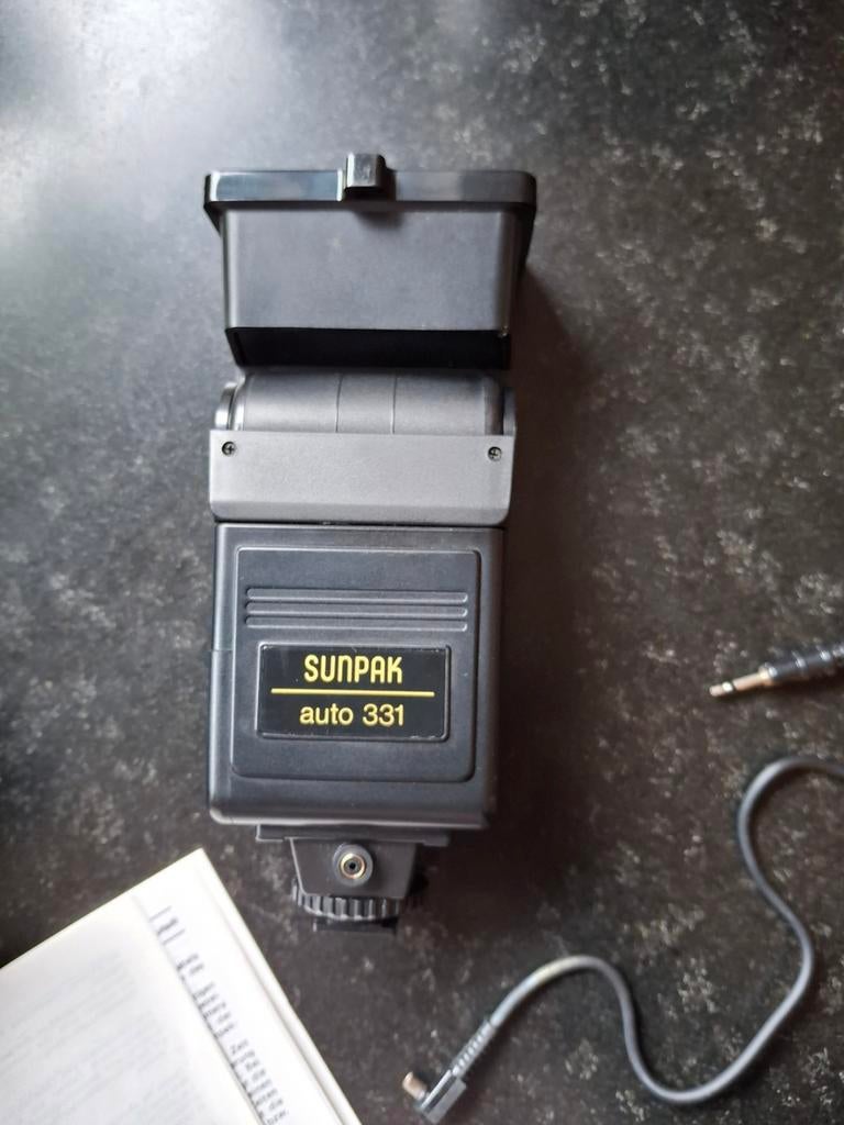 Sunpak Auto 331 flitser - Vintage camera accessoire, Ophalen of Verzenden, Gebruikt, Overige merken, Kantelbaar