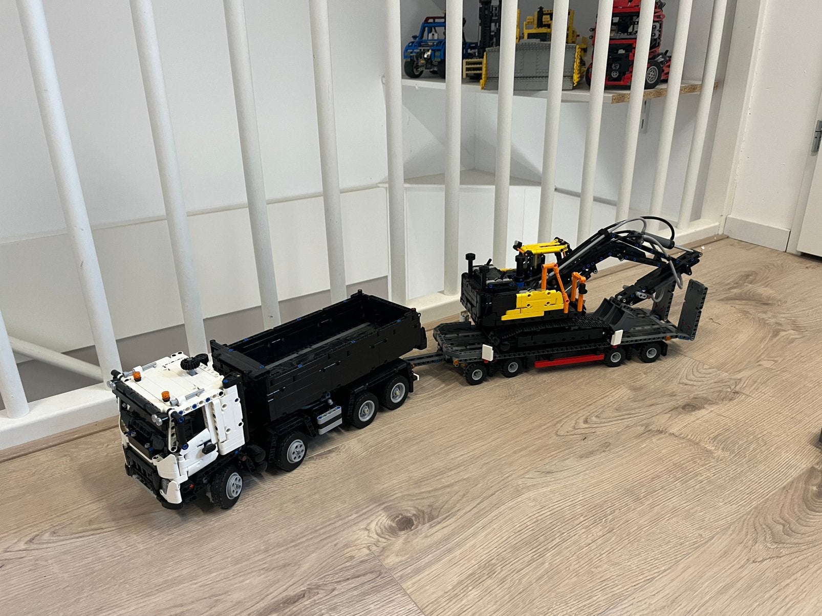 Lego Technic vrachtwagen met trailer, Ophalen of Verzenden, Zo goed als nieuw