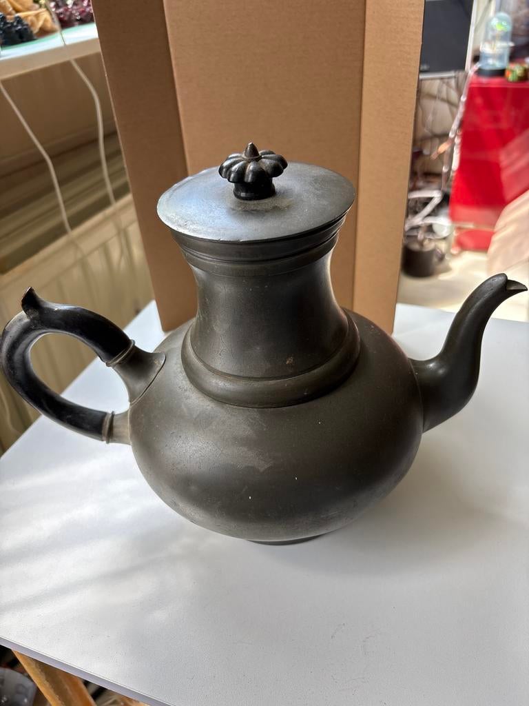 Antieke tinnen theepot met houten handvat, Antiek en Kunst, Antiek | Tin, Ophalen of Verzenden