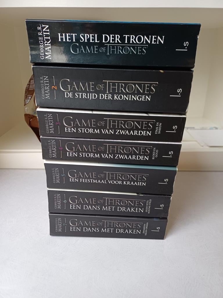 Het spel der tronen complete serie, Boeken, Ophalen of Verzenden, Gelezen, George R.R. Martin