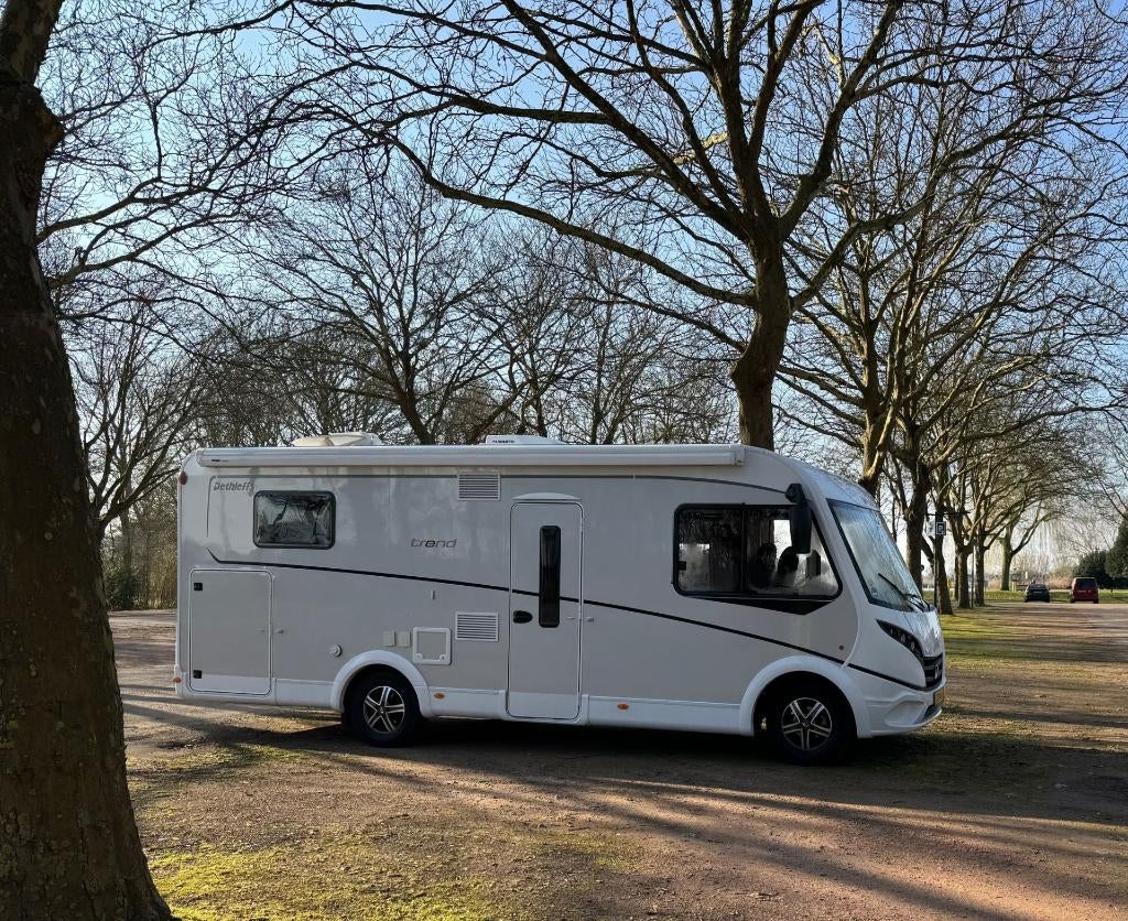 Te Koop: Dethleffs Trend I 7057 DBM Automaat + Queensbed, Caravans en Kamperen, Chemisch toilet, Ringverwarming, Fiat, Reservewiel