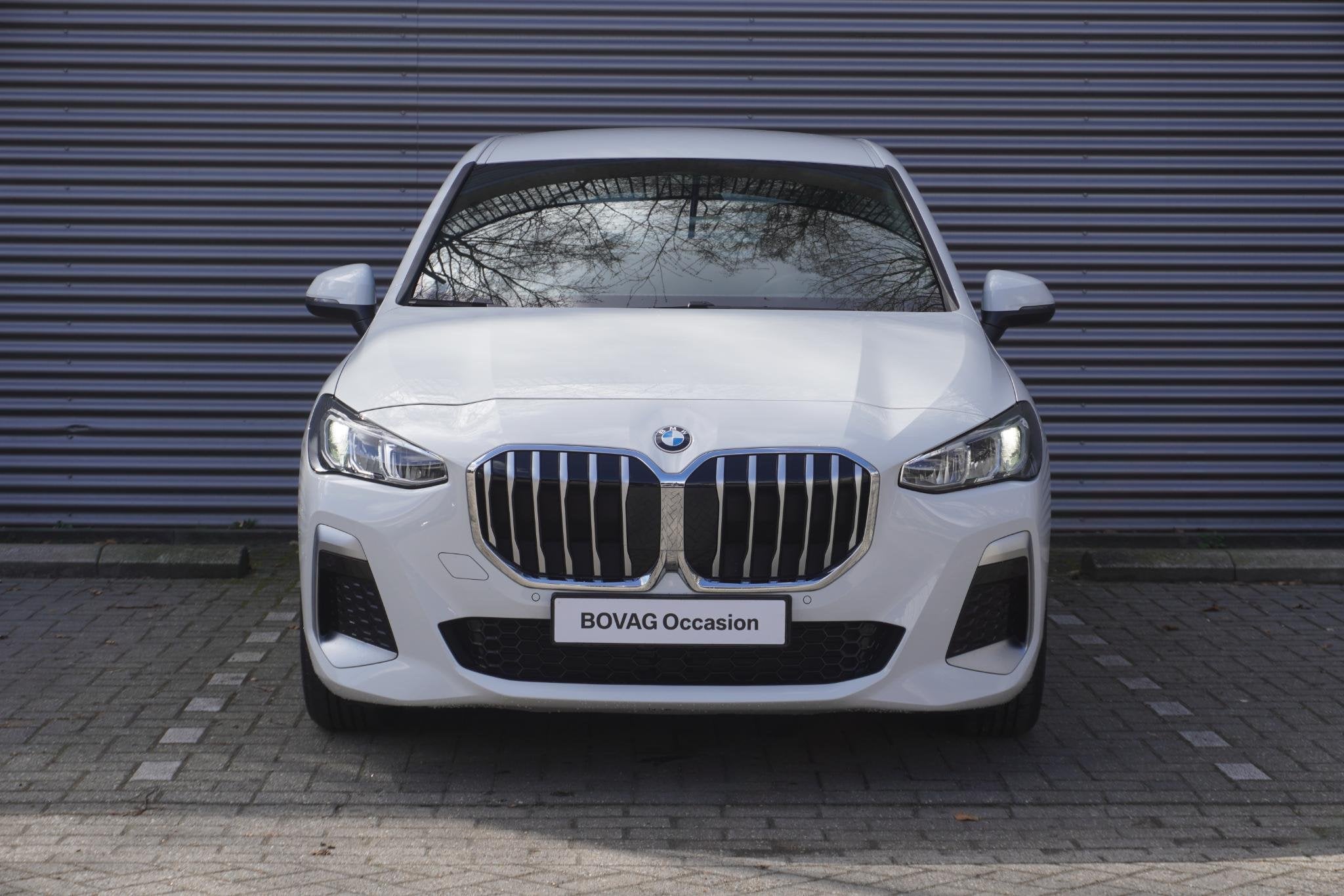 BMW 2 Serie Active Tourer 218i M Sportpakket | 17 inch LM M, Auto's, 12 maanden, Gebruikt, 1445 kg, Wit