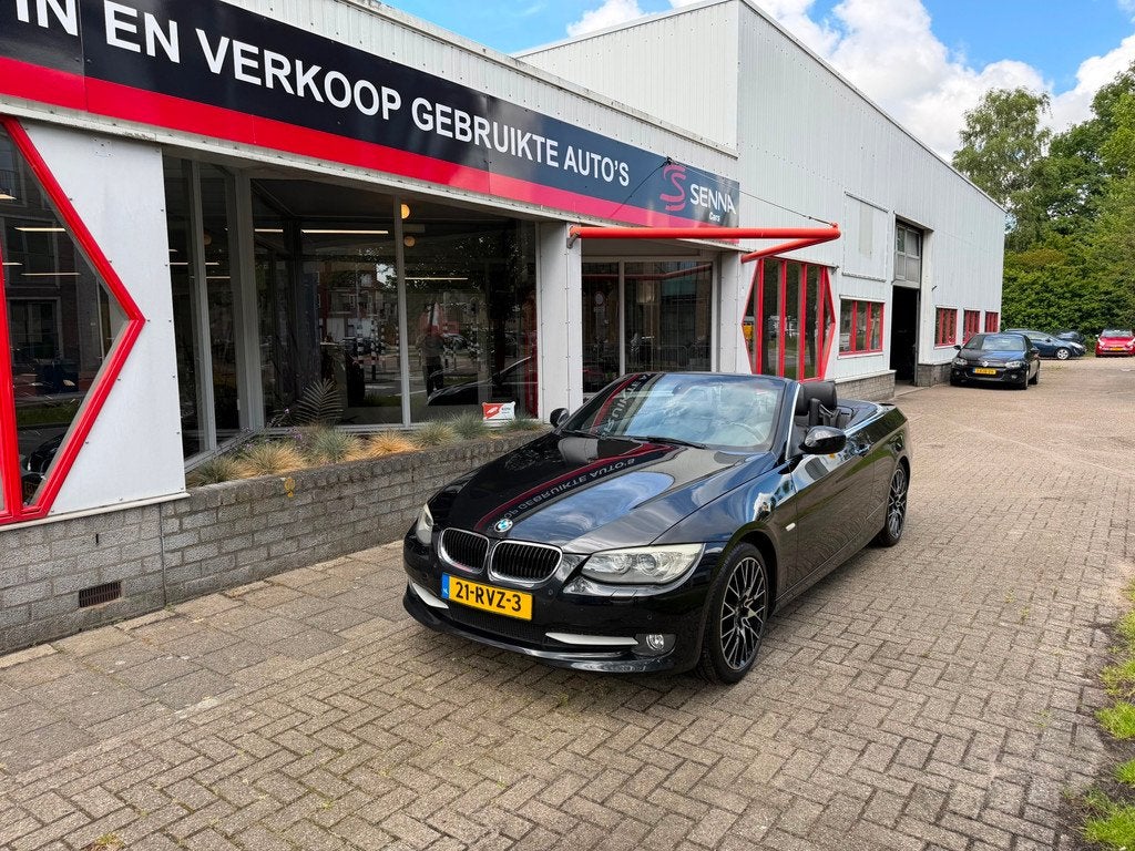 BMW 3-serie Cabrio 320i - Automaat - Facelift 2010 - Inr Mog, Auto's, Automaat, Euro 5, Achterwielaandrijving, Zwart