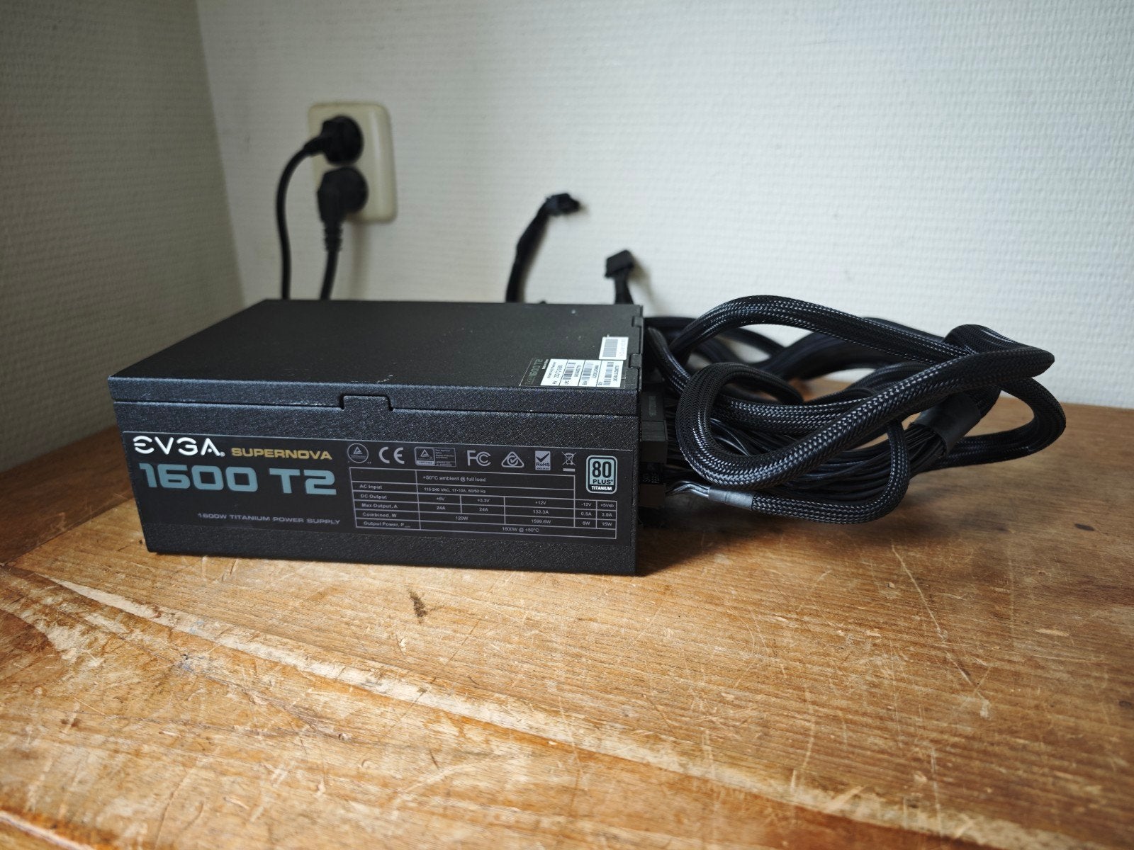 EVGA Supernova T2 1600W Voeding met diverse aansluitingen, Ophalen of Verzenden, Zo goed als nieuw