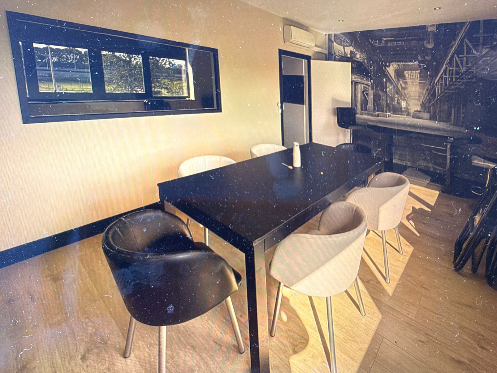 6 eetkamer stoelen en eettafel, Ophalen, Gebruikt, Zwart, Vier
