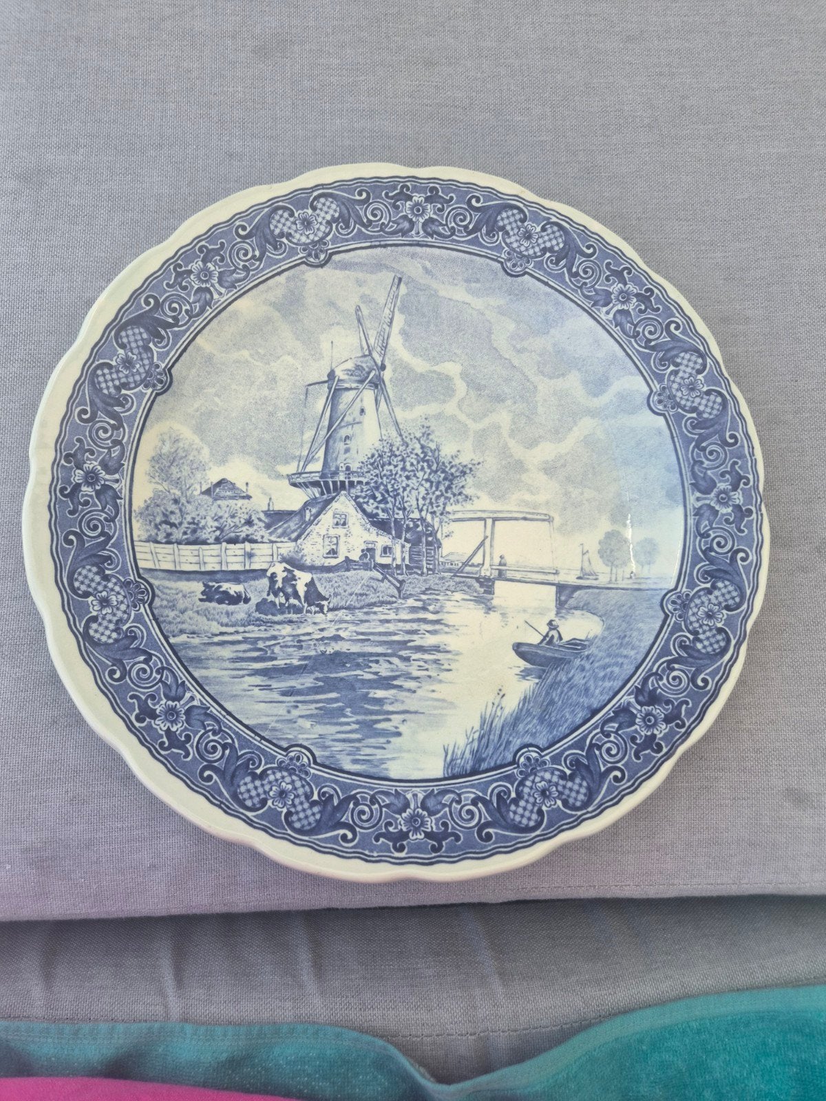 Delfts Blauw Boch bord met molenlandschap, Antiek en Kunst, Ophalen