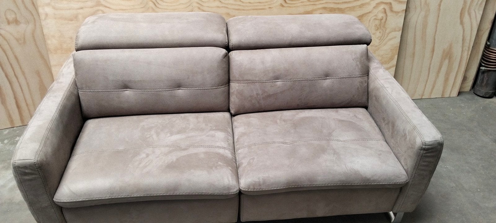 Bingewatcherbank, 2 tweezitters 1 elektrisch verstelbaar, Ophalen, 150 tot 200 cm, 75 tot 100 cm, Zo goed als nieuw