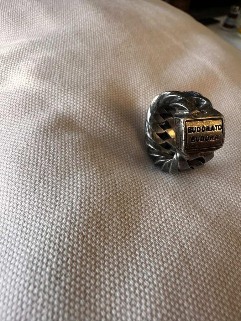 Buddha to Buddha ring vintage, Overige merken, Ophalen of Verzenden, Zo goed als nieuw, 1 bedel