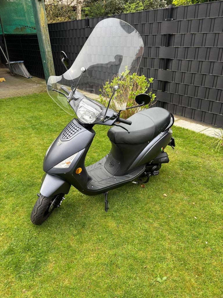 Scooter Senzo, Ophalen of Verzenden, Zo goed als nieuw, Benzine, Overige merken