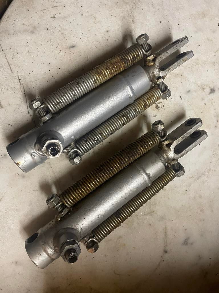 Enkelwerkende hydraulische cilinders, Ophalen