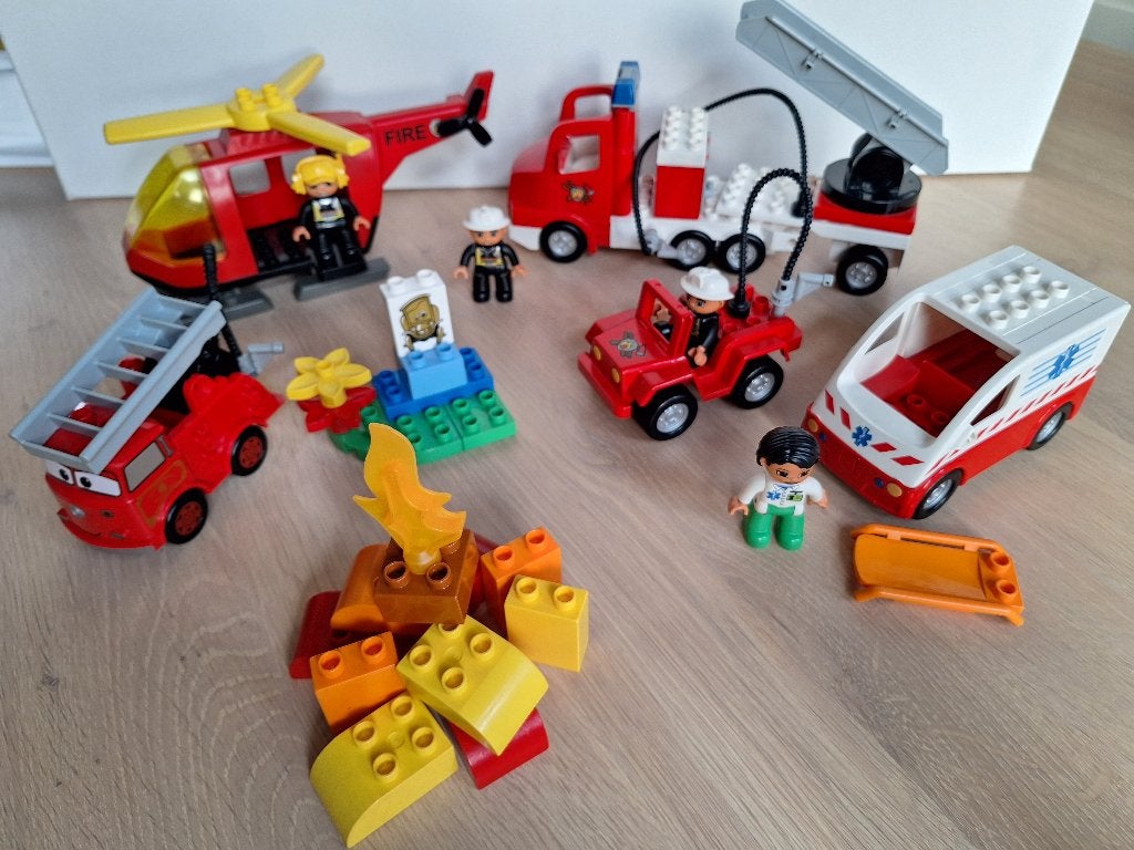 Duplo: Brandweer wagens, helicopter, red cars en ambulance, Gebruikt, Overige thema's, Ophalen of Verzenden, Duplo