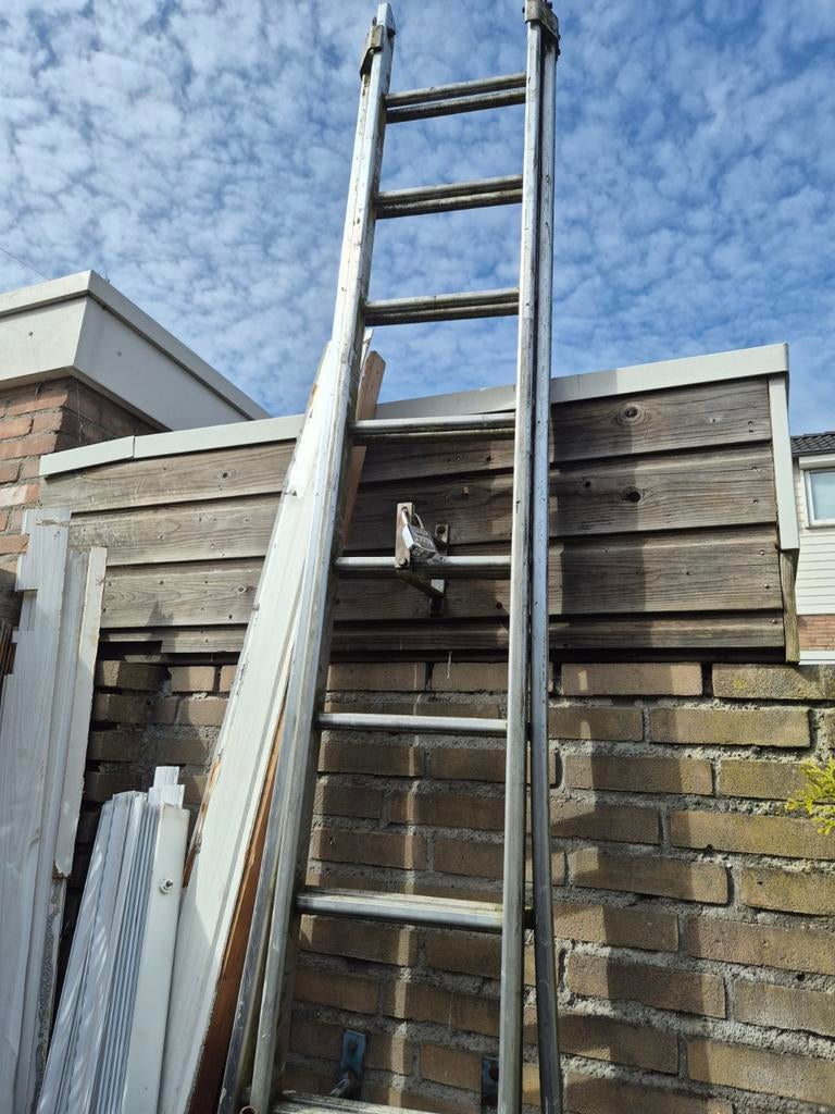Ladder 2x12 treeds, Doe-het-zelf en Verbouw, Ladders en Trappen, Ophalen, Gebruikt, Ladder, 4 meter of meer