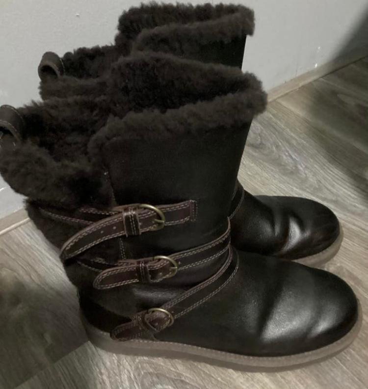 UGG LEER !Treadlite, lichtgewicht,flexibel,waterdicht m.40, Hoge laarzen, Bruin, Nieuw, Ophalen of Verzenden