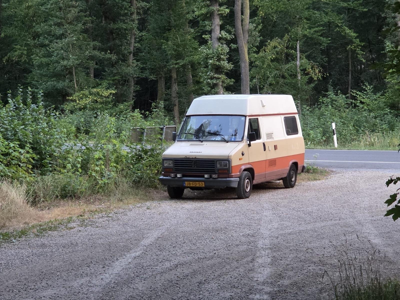 Peugeot J5 1400 280B52 KAMPEERAUTO, Retrocamper!, Caravans en Kamperen, Overige merken, Bedrijf, Diesel