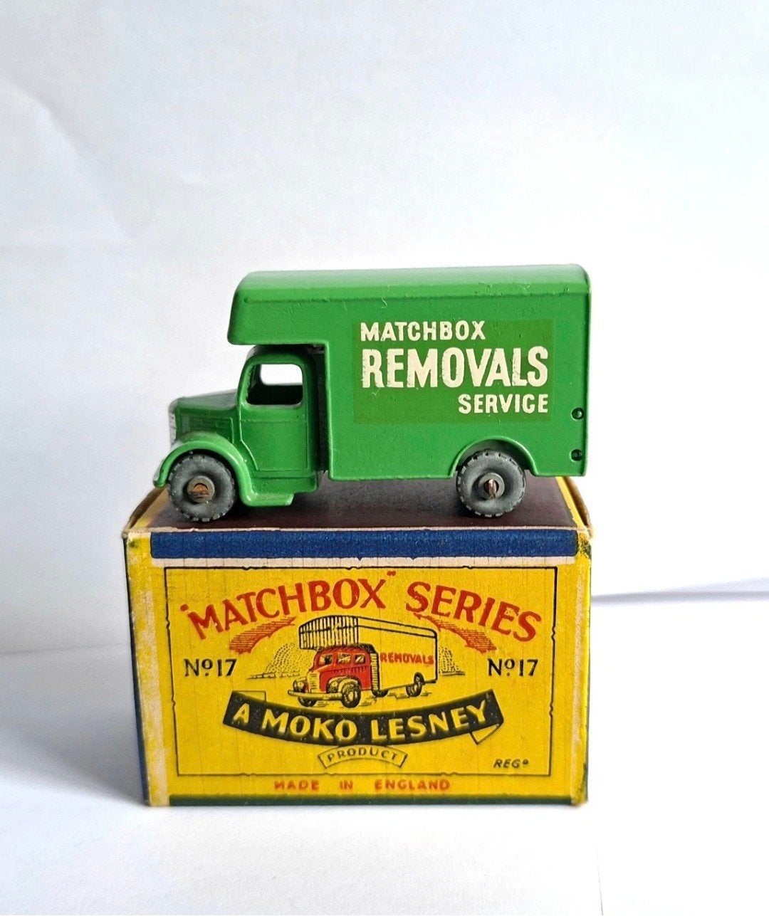 matchbox 17 bedford removal van, Ophalen of Verzenden, Bus of Vrachtwagen, Matchbox