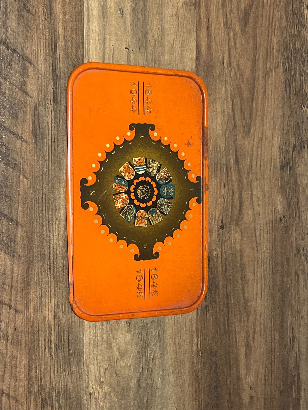 Antiek WWII Dienblad 1844-1944 - Oranje met wapenschilden, Ophalen