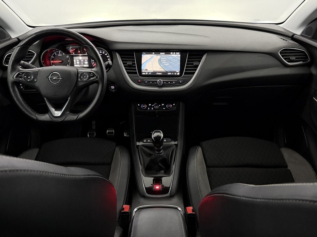 Opel Grandland X 1.2 Turbo Business Elegance Half leder, 360, Voorwielaandrijving, Gebruikt, 1199 cc, Automatische klimaatregeling