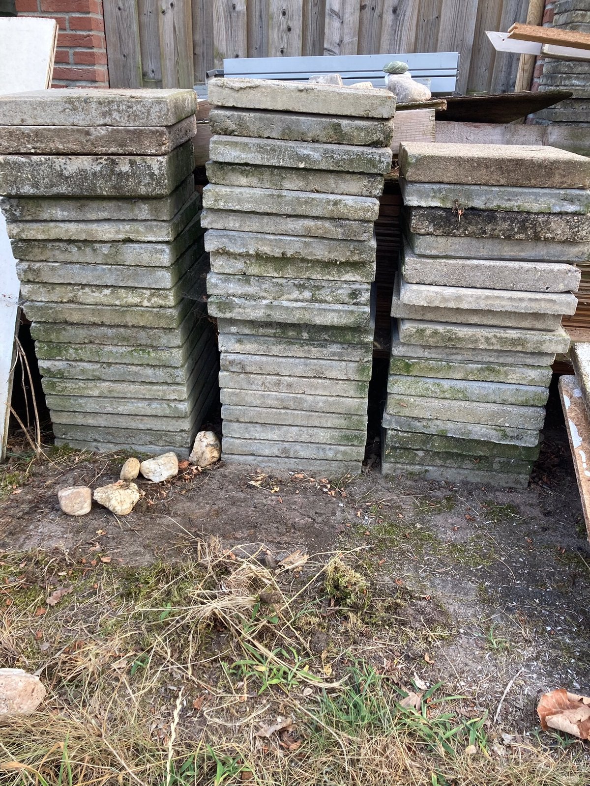 52 stuks betontegels 30 x 30 cm, gratis, Tuin en Terras, Ophalen, Gebruikt, Beton, Terrastegels