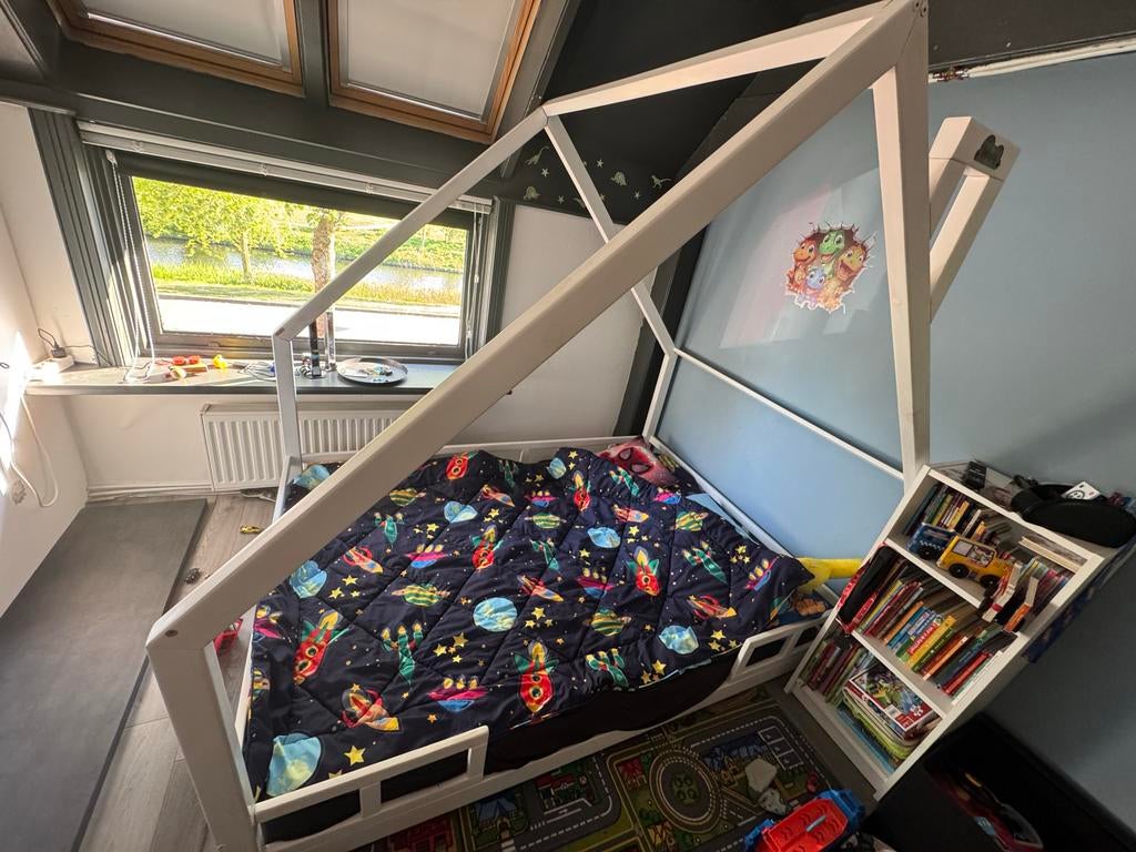 Leuk grond/tent bed 144x200 cm met lichte beschadigingen, Ophalen, Gebruikt, 100 cm of meer, Lattenbodem