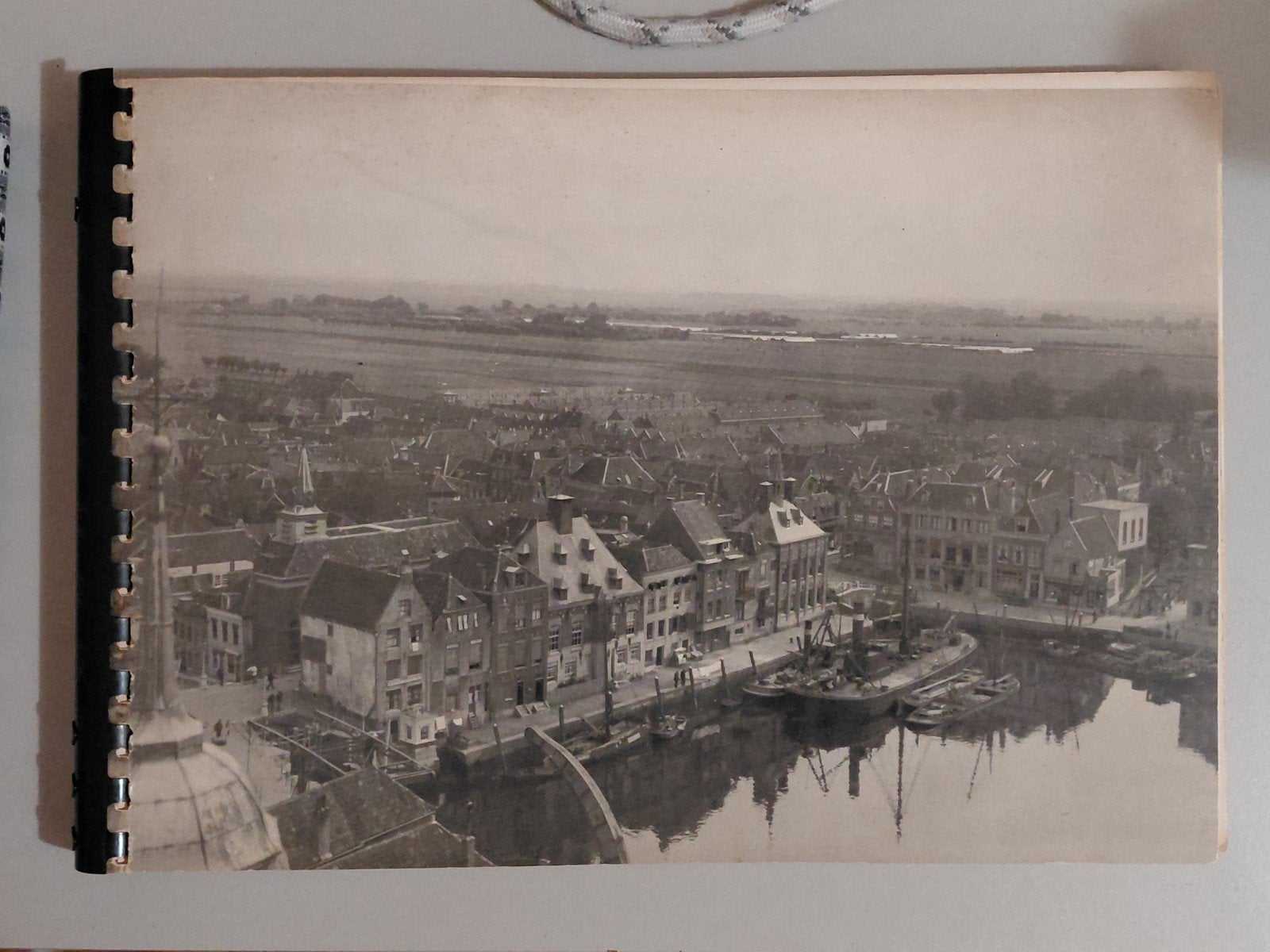 Prachtig oud fotoboek van Maassluis. 1930-1980, Ophalen of Verzenden, 20e eeuw of later, Gelezen