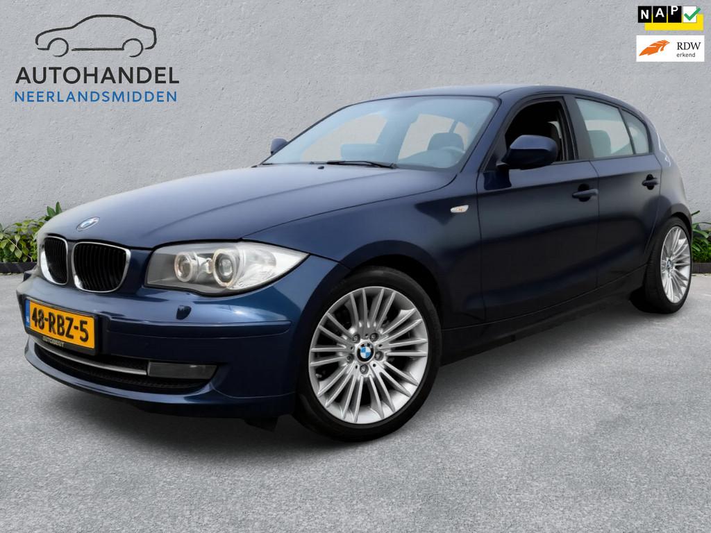 BMW 1-serie 118i EffDyn. Ed. Business Line Ultimate Edition, Euro 5, Achterwielaandrijving, Blauw, Handgeschakeld