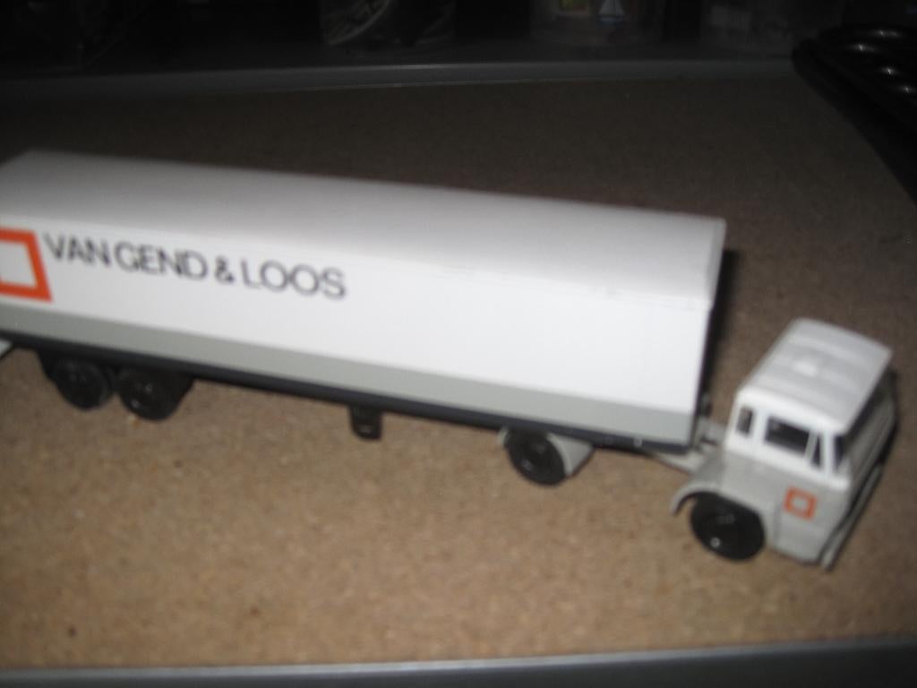 Lion car - Daf 2300 trekker met oplegger  Van Gend & Loos, Ophalen of Verzenden, Zo goed als nieuw, Bus of Vrachtwagen, Lion Toys
