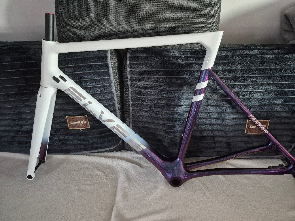Fietsframe carbon 950gr, Zo goed als nieuw, Meer dan 20 versnellingen, 53 tot 57 cm, Ophalen