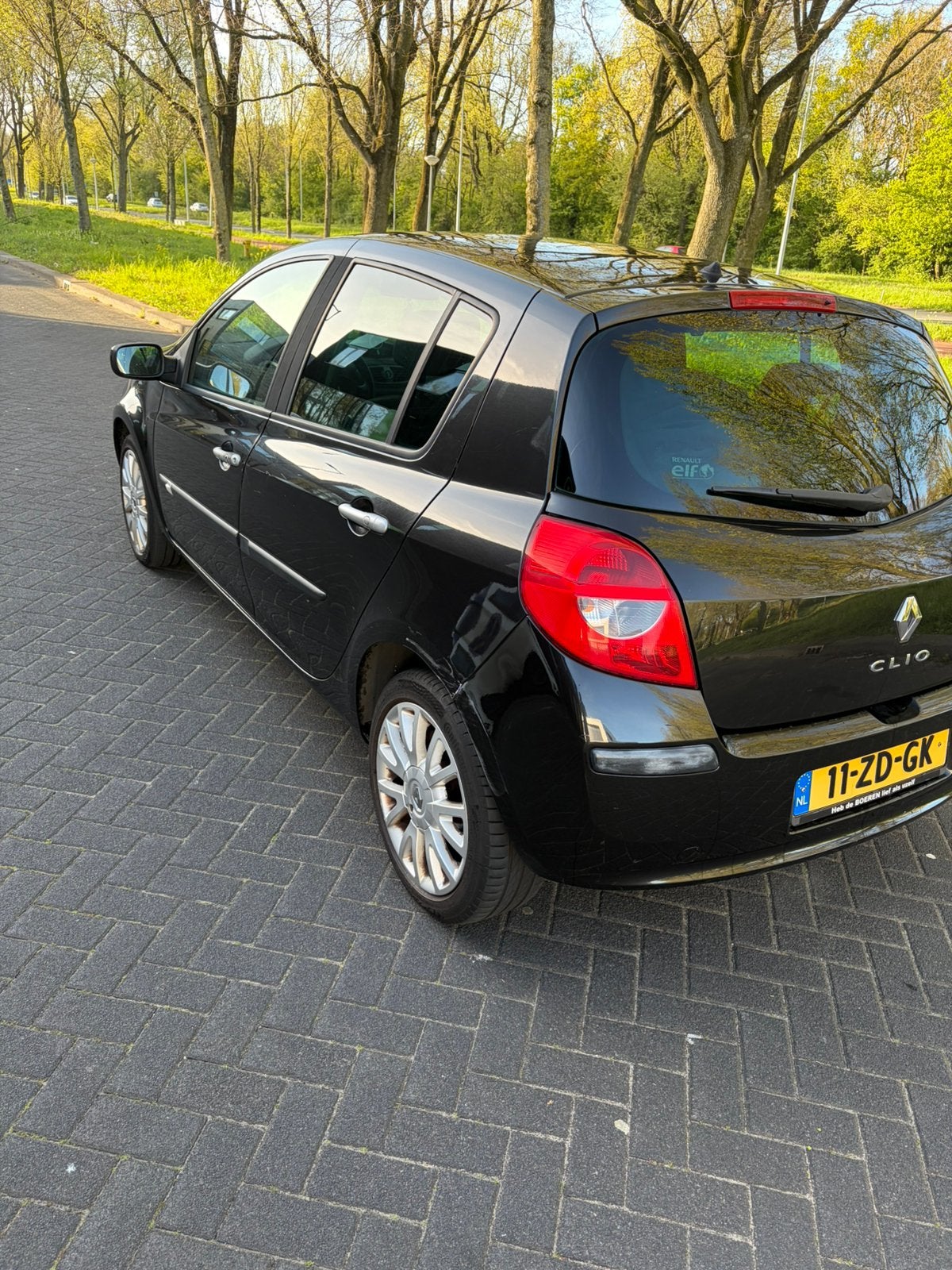 Renault Clio 1.2 TCE 5-DRS 2008 Zwart koppeling defect, Voorwielaandrijving, 535 kg, Zwart, 4 cilinders