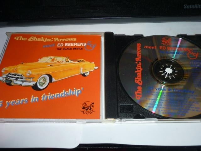 The Shakin' Arrows de cd 25 years  in friendship, Cd's en Dvd's, Verzenden, Zo goed als nieuw, Poprock