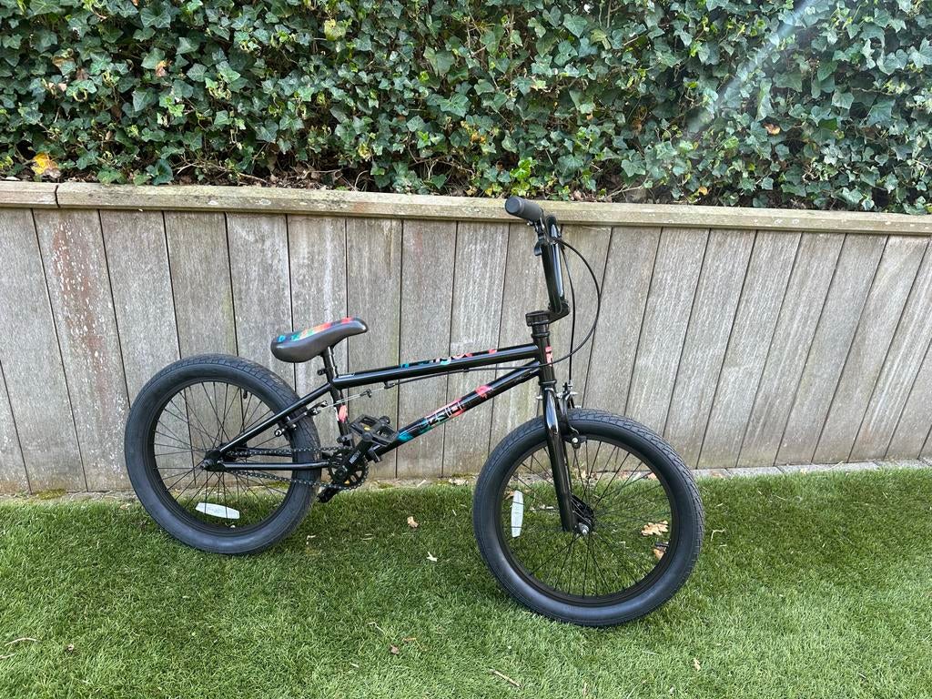 Zwarte nieuwe BMX-fiets, Fietsen en Brommers, Fietsen | Crossfietsen en BMX, Ophalen, 16 tot 20 inch, Staal, Velgrem
