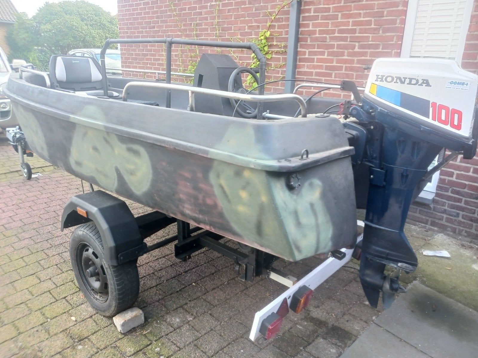 Koopje: onzinkbare Jeanneau visboot compleet met toebehoren!, Kunststof, Gebruikt, Tot 10 pk, Viertaktmotor